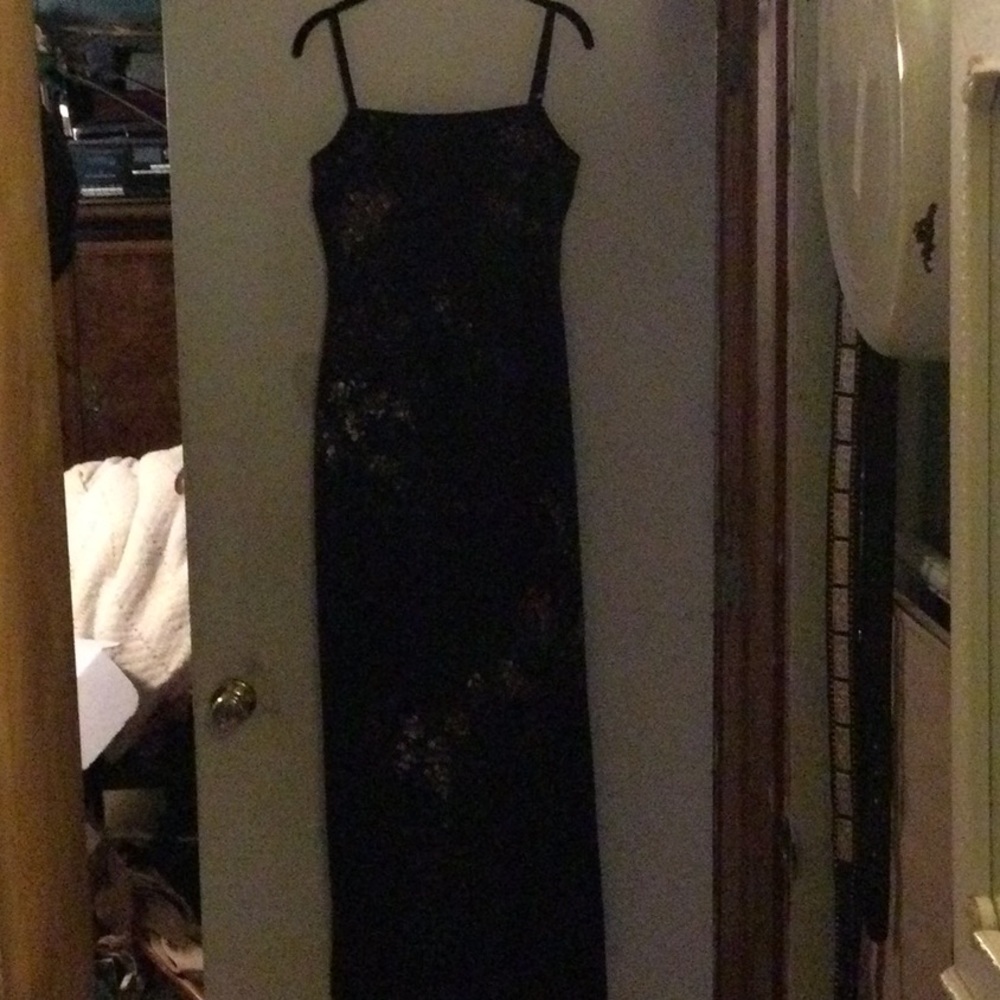 Elegant Black Evening Dress
